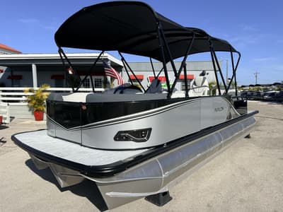 BOATZON | Avalon 2585 LSZ Quad Lounger Shift Tri Toon High Performance 2026