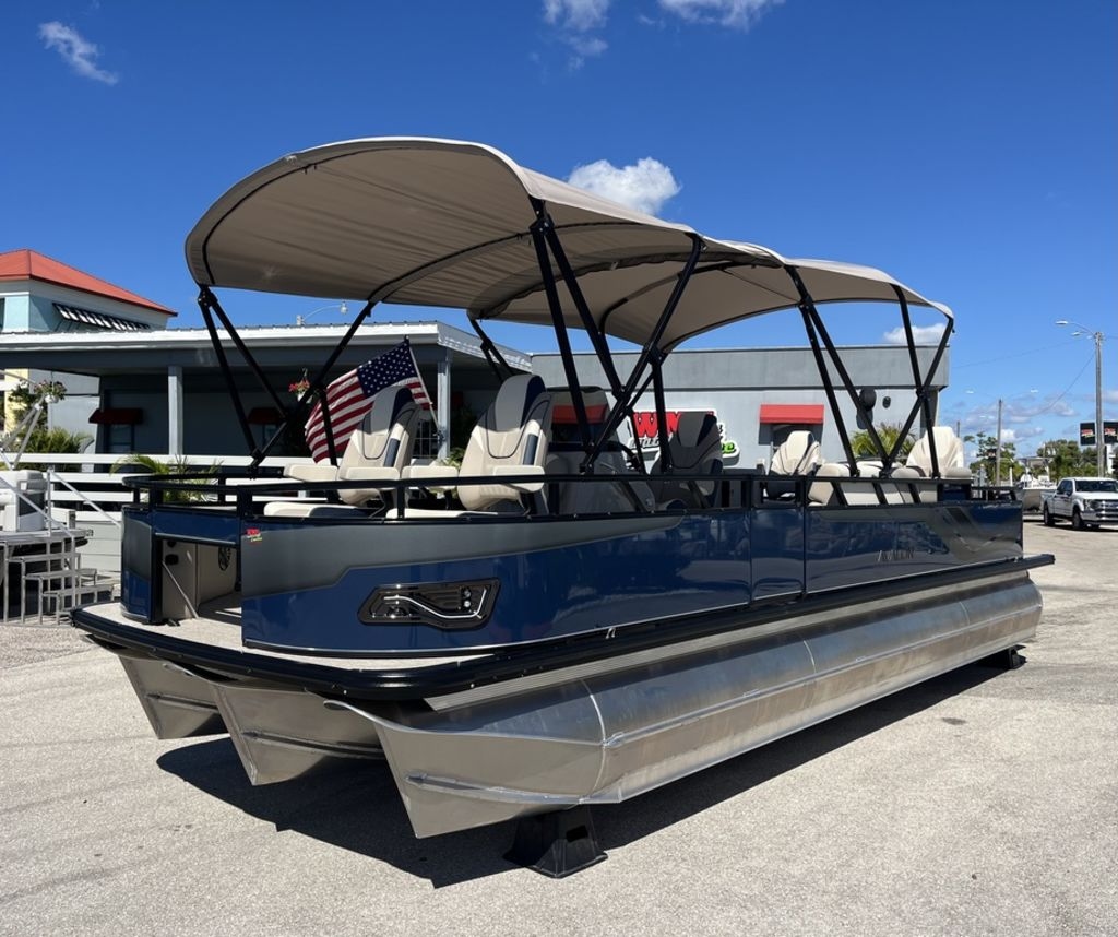 2026 Avalon 2585 Venture 85 Center Console Fish Tri Toon High Performance 200hp V6 - Sold Boat