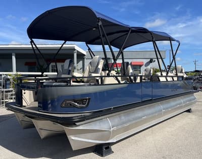 BOATZON | Avalon 2585 Venture 85 Center Console Fish Tri Toon High Performance 2027