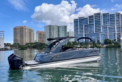 BOATZON | Avalon 2785 Excalibur Elite Windshield  Luxury Tri toon  Sarasota FL 2026