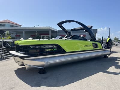 BOATZON | Avalon 2785 Excalibur Elite Windshield Tri Toon Twin Mercury Racing 500Rs 2026
