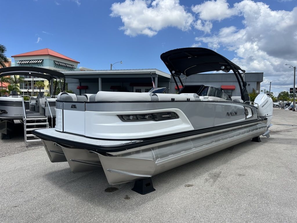 2026 Avalon 2785 Excalibur LTD Quad Lounge Windshield Twin Mercury 400hp V10 Joystick - Sold Boat