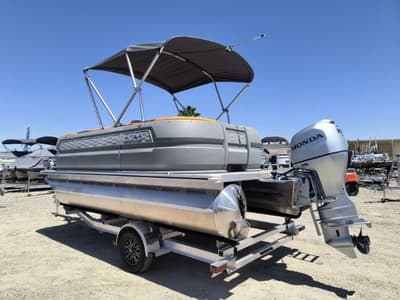 BOATZON | Avalon Aura 1985 Quad Lounger 2025 BOATZON | Avalon Aura 1985 Quad Lounger 2025