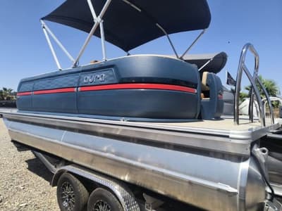 BOATZON | Avalon Aura 2185 Quad Lounge Triple Tube 2025 BOATZON | Avalon Aura 2185 Quad Lounge Triple Tube 2025