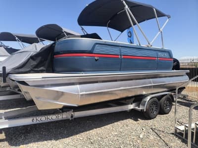 BOATZON | Avalon Aura 2185 Quad Lounge Triple Tube 2025 BOATZON | Avalon Aura 2185 Quad Lounge Triple Tube 2025