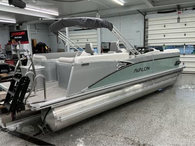 BOATZON | Avalon AVALON CATILINA QUAD LOUNGER 2385 2026 BOATZON | Avalon AVALON CATILINA QUAD LOUNGER 2385 2026