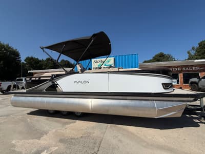 BOATZON | Avalon Avalon LSZ Quad Lounge  23 FT 2027
