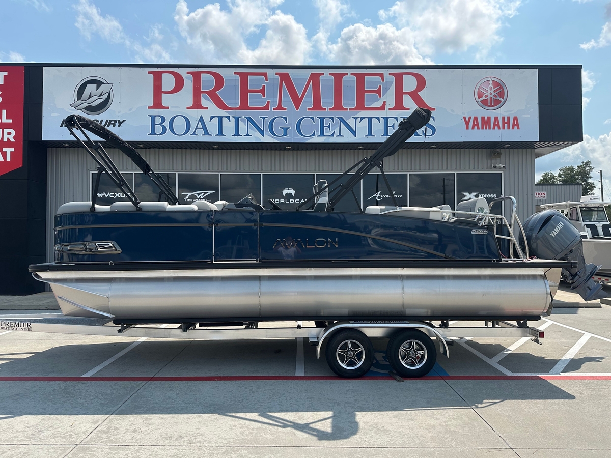 2025 Avalon CAT QLS23T - Sold Boat