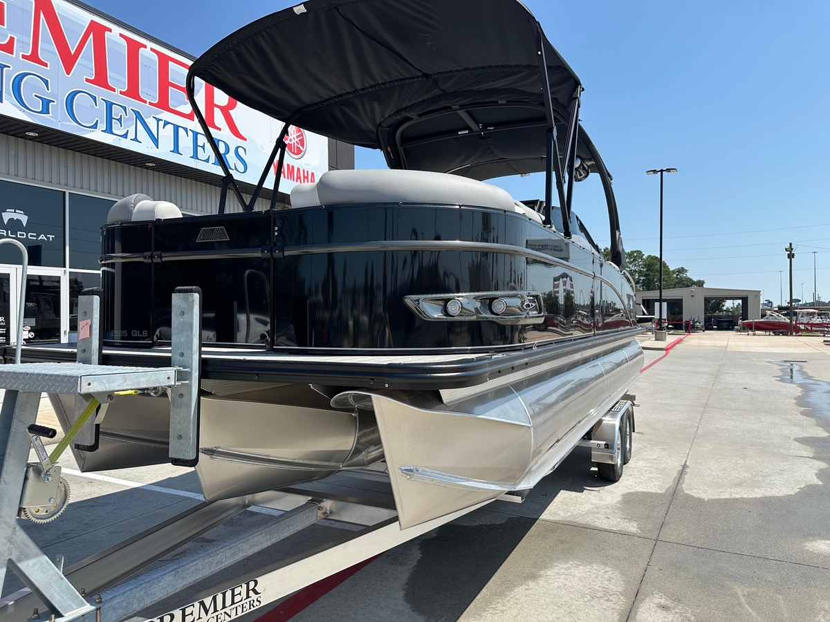 2025 Avalon CAT QLSWA25T - Sold Boat