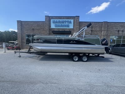 BOATZON | Avalon Catalina 2385QL wSuzuki 200HP Engine 2021