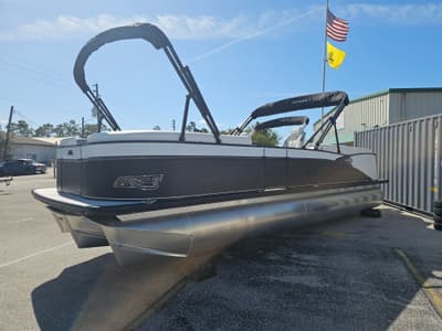 BOATZON | Avalon Catalina 2585 Quad Lounger 2026