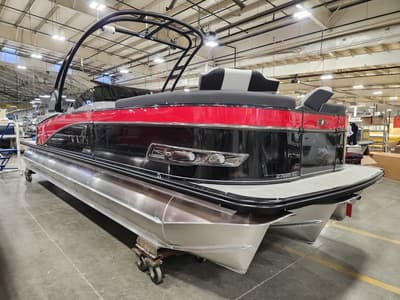 BOATZON | Avalon Catalina Elite Windshield 25 FT 2026