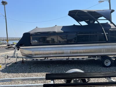 BOATZON | Avalon Catalina Platinum Rear J Lounger 25 FT 2021 BOATZON | Avalon Catalina Platinum Rear J Lounger 25 FT 2021