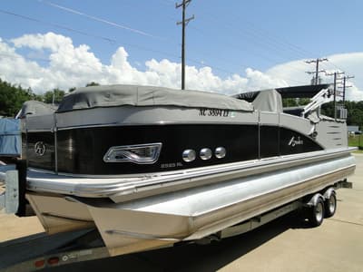 BOATZON | Avalon Catalina Platinum Rear Lounge 25 2017