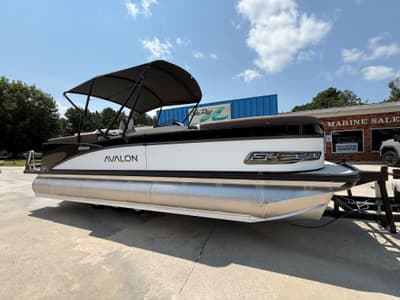 BOATZON | Avalon Catalina Quad Lounge  23 FT 2027