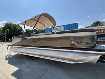 BOATZON | Avalon Catalina Quad Lounge  23 FT 2027