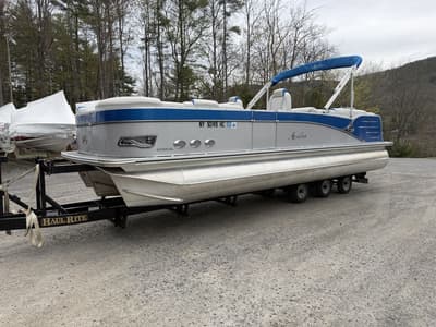 BOATZON | Avalon Catalina Quad Lounge 25 2019