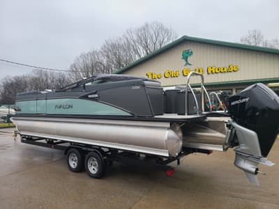 BOATZON | Avalon Catalina Quad Lounge 2585 2026