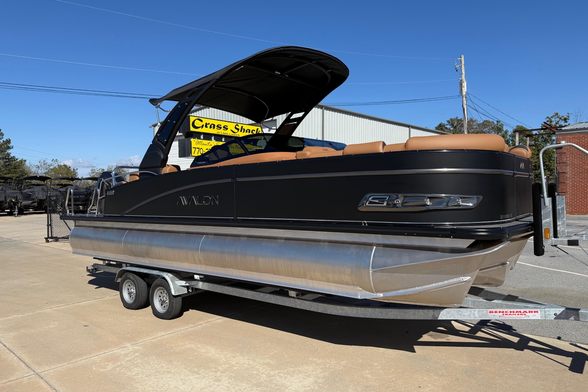 2026 Avalon Catalina Quad Lounger Windshield - Sold Boat