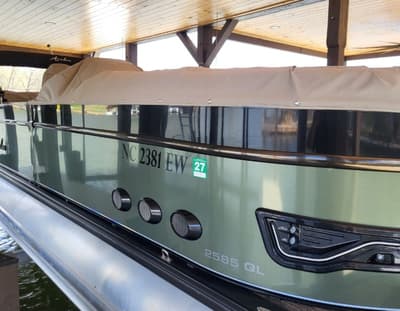 BOATZON | Avalon Catalina Rear Lounge 2021