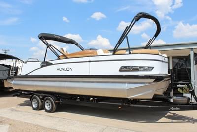 BOATZON | Avalon Catalina Versatile Rear Bench 25 FT 2026