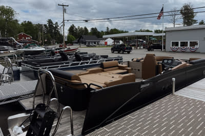 BOATZON | Avalon Catalina Versatile Rear Lounger  25FT 2026
