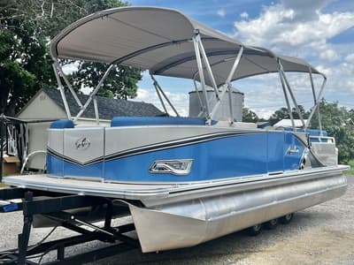 BOATZON | Avalon LSZ 23 Cruise Rear Bench IN STOCK 2024 BOATZON | Avalon LSZ 23 Cruise Rear Bench IN STOCK 2024