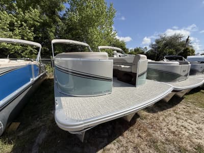 BOATZON | Avalon LSZ 25 VERSA REAR BENCH TRITOON 200HP 2026 BOATZON | Avalon LSZ 25 VERSA REAR BENCH TRITOON 200HP 2026