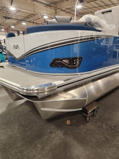 BOATZON | Avalon LSZ Entertainer 23 FT 2026