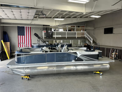 BOATZON | Avalon LSZ Quad Lounger 23 FT 2026