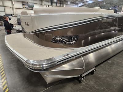 BOATZON | Avalon LSZ Quad Lounger Shift 23 FT 2026