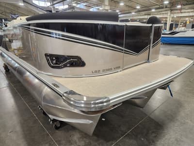 BOATZON | Avalon LSZ Versatile Rear Bench 23 FT 2026