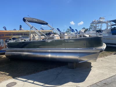 BOATZON | Avalon Luxury Pontoons VENTURE 85 REAR FISH TRITOON 2026