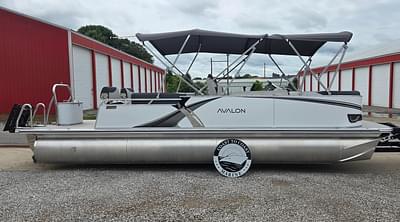 BOATZON | Avalon Platinum LSZ 2585 Quad Lounger Shift 2025