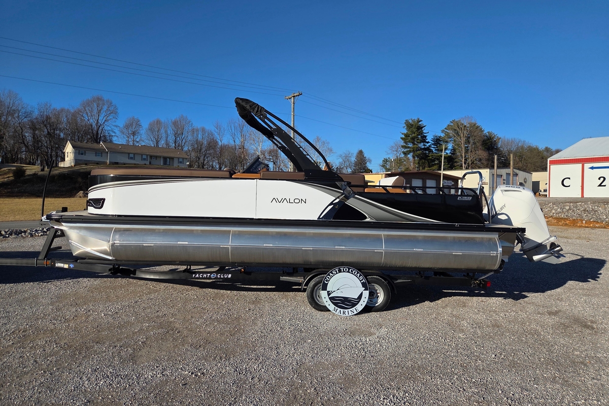2026 Avalon Platinum LSZ 2585 VRB Windshield & Arch - Sold Boat