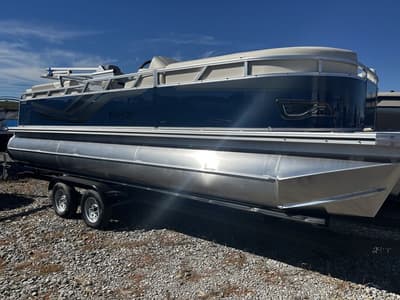 BOATZON | Avalon TAHOE SPORT 85 ELITE 2025