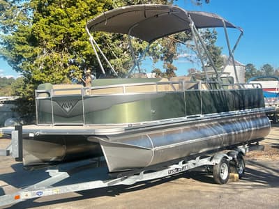 BOATZON | Avalon Venture 85 21 Versatile Rear Bench INCOMING 2026 BOATZON | Avalon Venture 85 21 Versatile Rear Bench INCOMING 2026