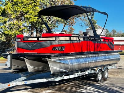 BOATZON | Avalon Venture 85 23 Quad Lounge TripleToon 2026 BOATZON | Avalon Venture 85 23 Quad Lounge TripleToon 2026