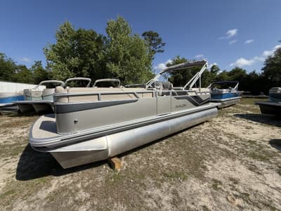 BOATZON | Avalon Venture 85 23 QUAD LOUNGER 140HP 2026