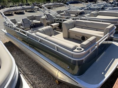 BOATZON | Avalon Venture 85 23 QUAD LOUNGER 140HP 2026