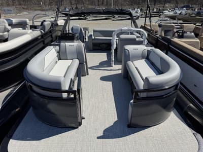 BOATZON | Avalon Venture 85 23 REAR BENCH140HP 2026 BOATZON | Avalon Venture 85 23 REAR BENCH140HP 2026