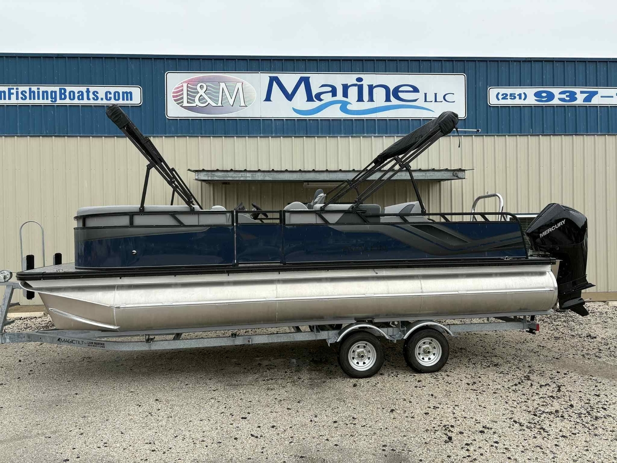Avalon Venture 85 23 VERSA FISH 2025