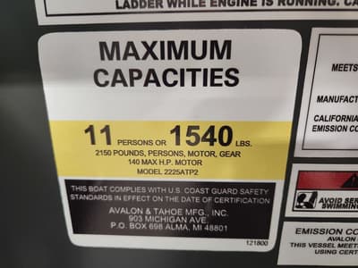 BOATZON | Avalon Venture 85 Cruise Rear Bench 23 FT 2026