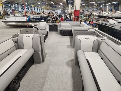 BOATZON | Avalon Venture 85 Cruise Rear Bench 23 FT 2026