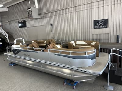 BOATZON | Avalon Venture 85 Quad Lounger 23 FT 2026