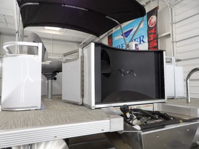 BOATZON | Avalon Venture 85 Rear Fish  21 2026