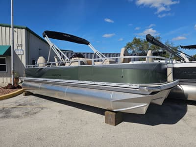BOATZON | Avalon VENTURE 85 REAR FISH TRITOON 2026