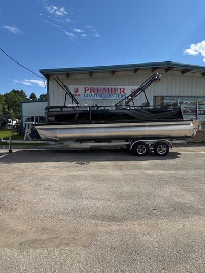 BOATZON | Avalon Venture 85 Versatile Rear Bench 23 2025 BOATZON | Avalon Venture 85 Versatile Rear Bench 23 2025