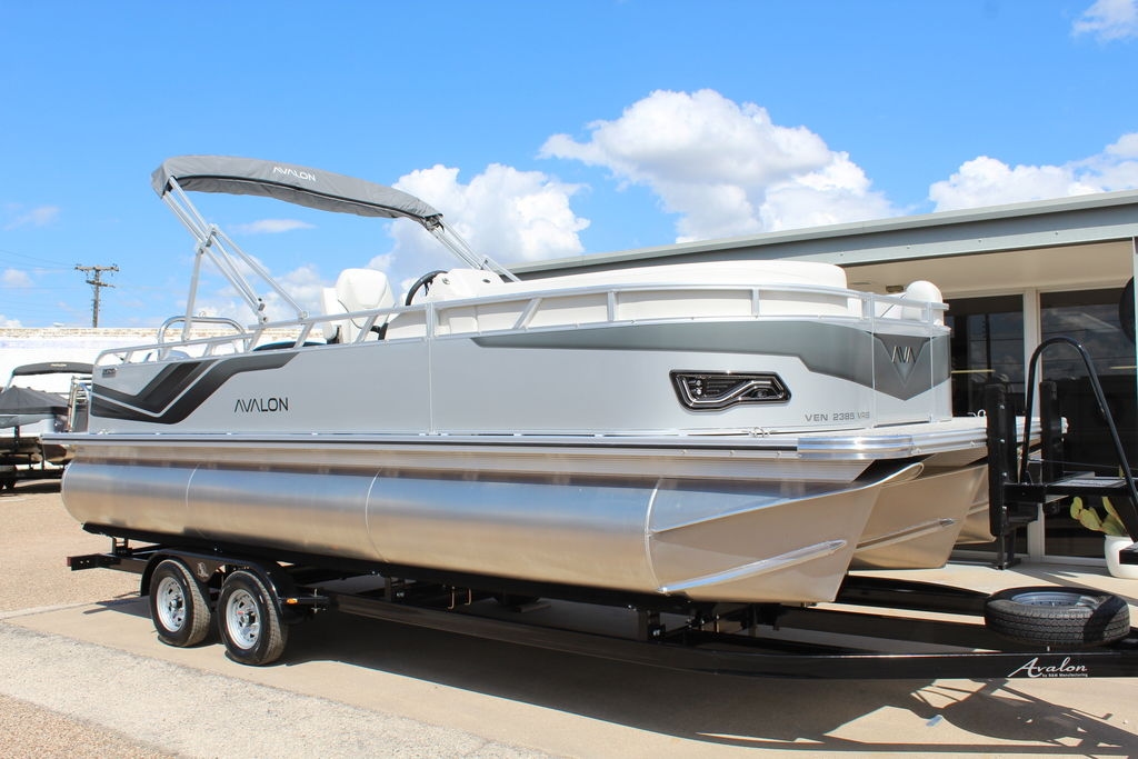 2025 Avalon Venture 85 Versatile Rear Bench 23 FT - Sold Boat