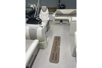 BOATZON | Avalon Venture 85 VRB 23 Platinum 2026